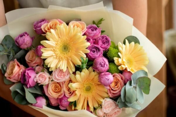 Flowers brighten spaces and express emotions Flowers brighten spaces and express emotions